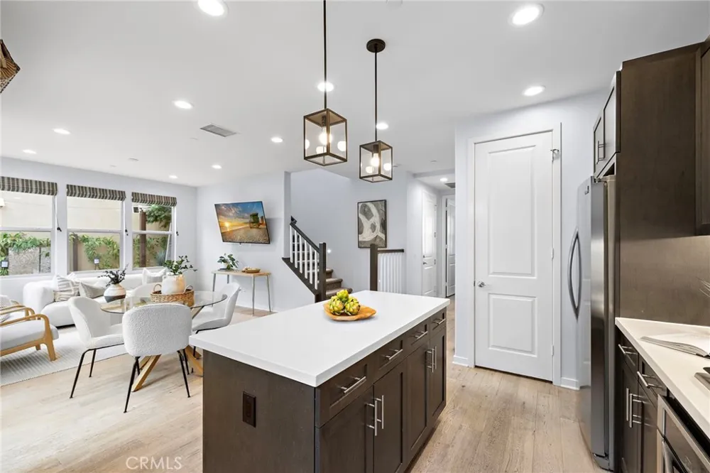 69 Clover Lake Forest, CA 92630