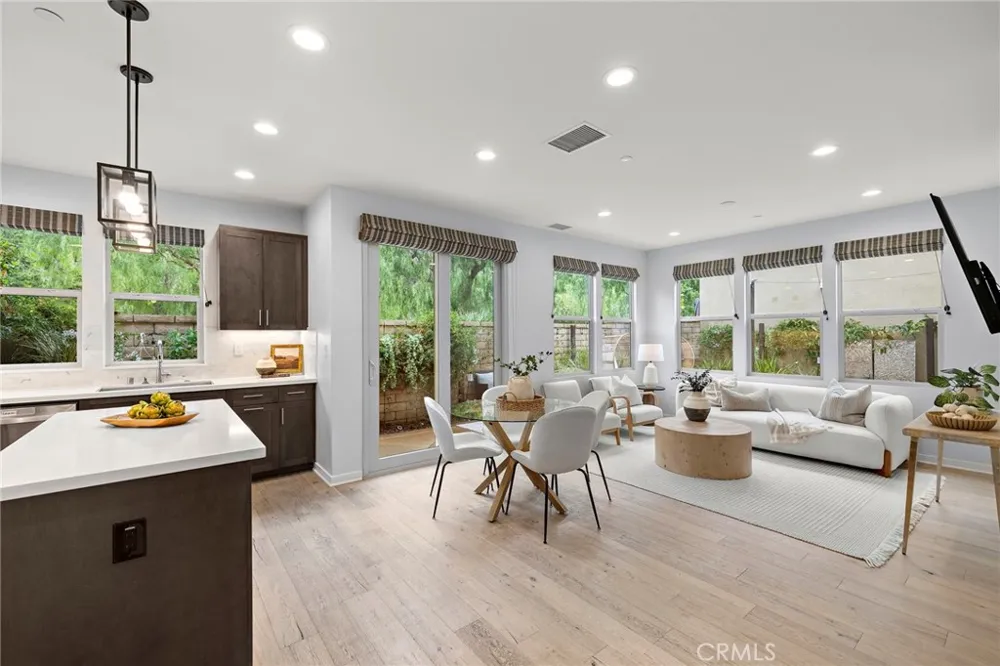 69 Clover Lake Forest, CA 92630
