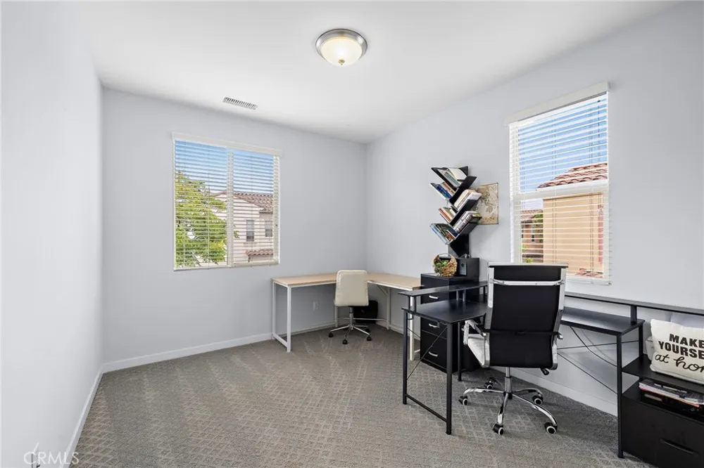 69 Clover Lake Forest, CA 92630