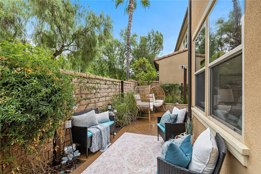 69 Clover Lake Forest, CA 92630