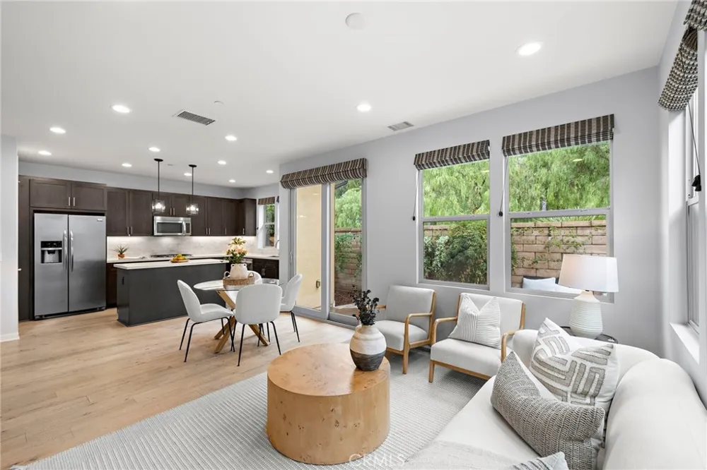69 Clover Lake Forest, CA 92630