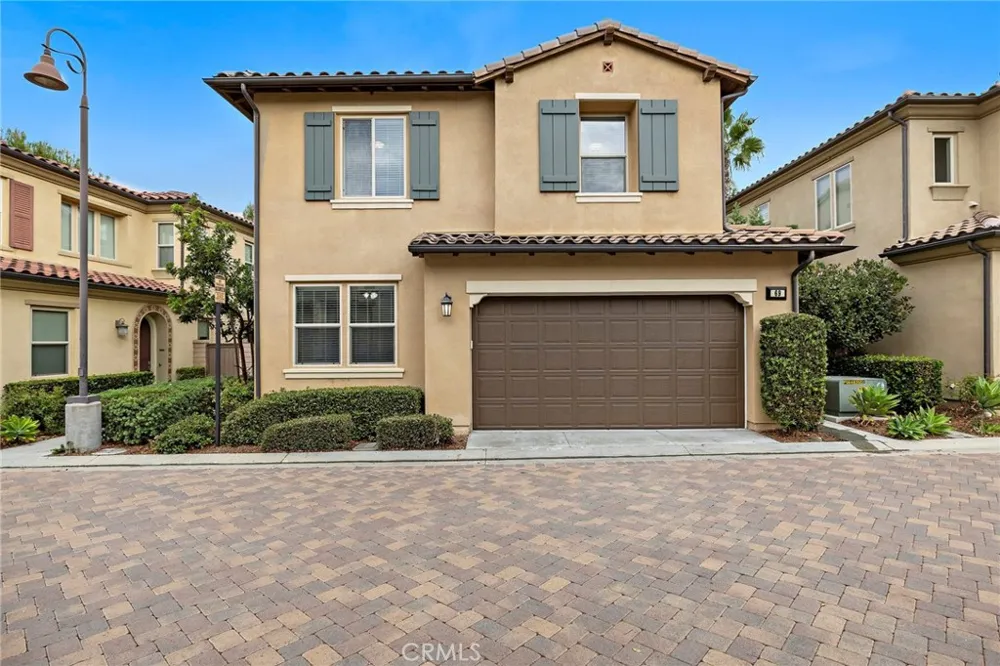 69 Clover Lake Forest, CA 92630