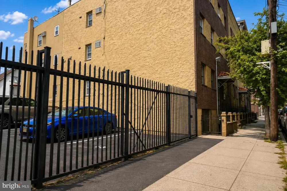 600 6TH STREET #5B Newark, NJ 07107