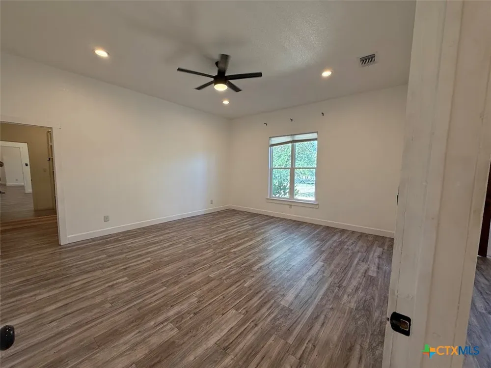 120 Town View #A Canyon Lake, TX 78133