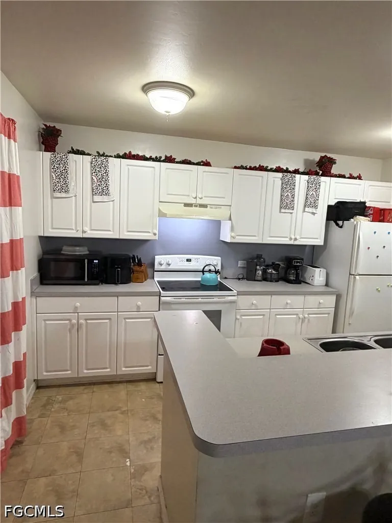 Moon Lane Labelle, FL 33935