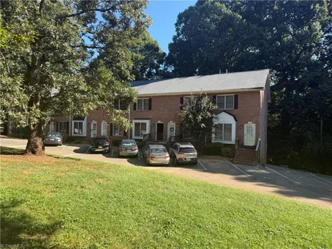 1437 King Charles Drive