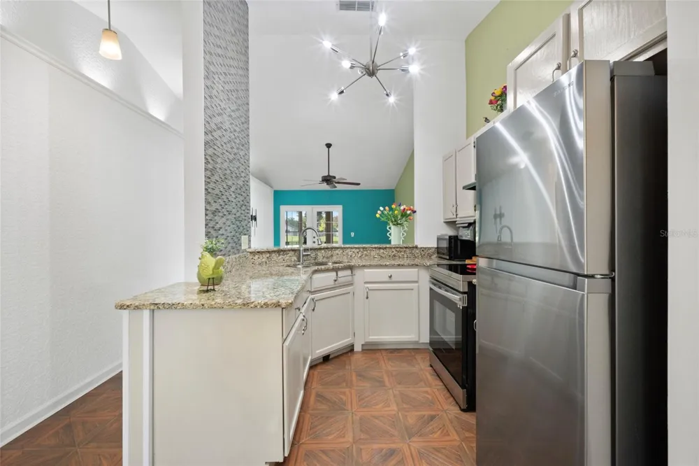 9836 FLYNT CIRCLE Orlando, FL 32825