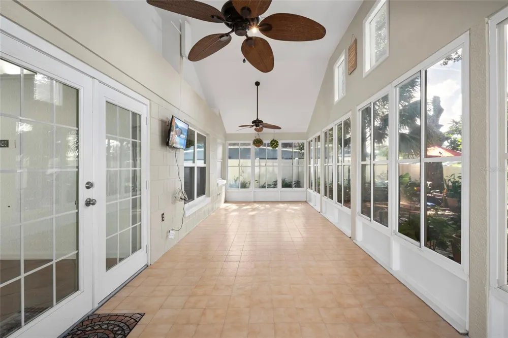 9836 FLYNT CIRCLE Orlando, FL 32825