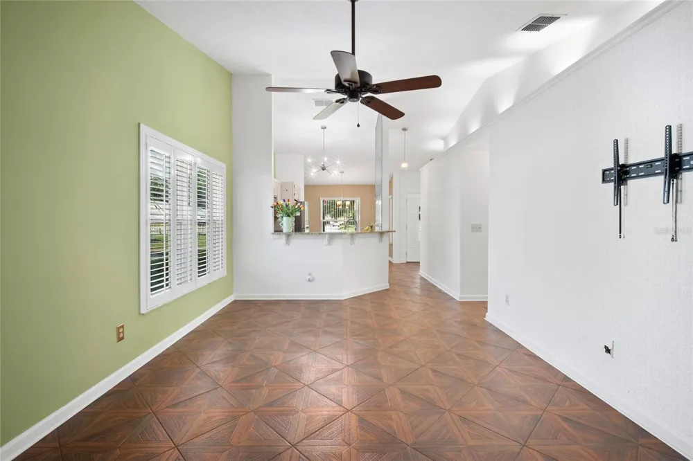 9836 FLYNT CIRCLE Orlando, FL 32825
