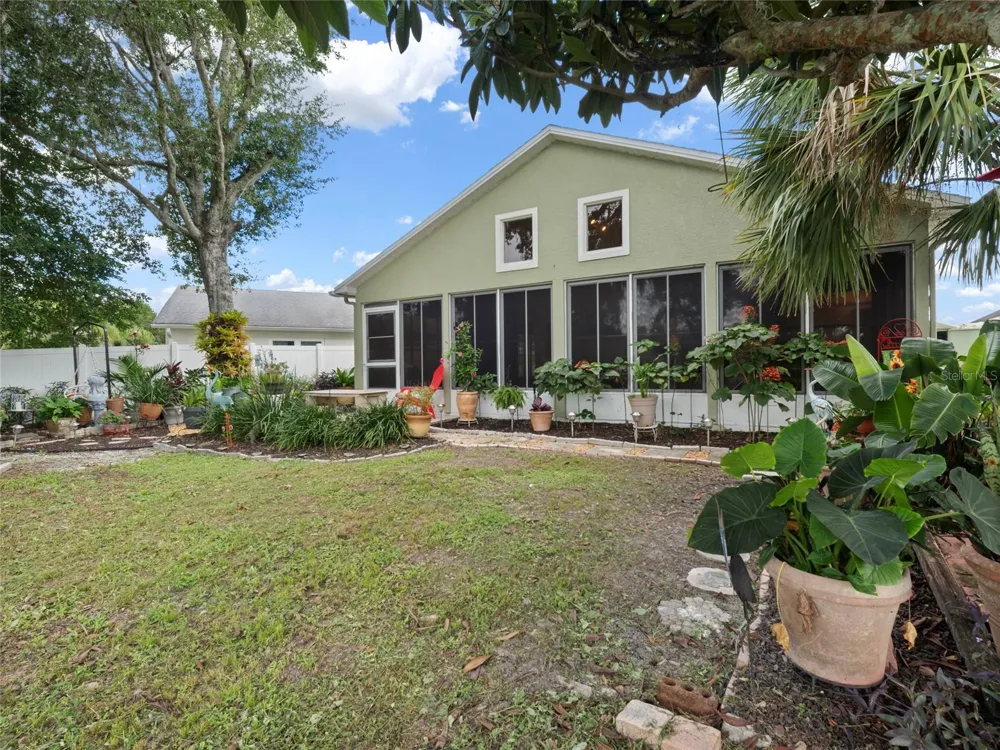 9836 FLYNT CIRCLE Orlando, FL 32825