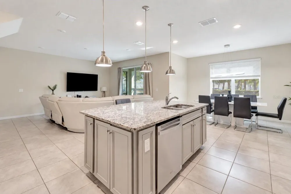 7312 OAKMOSS LOOP Davenport, FL 33837