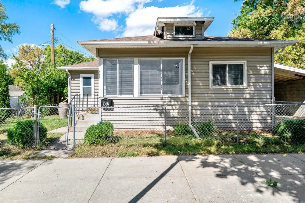 1008 Lowry Avenue Minneapolis, MN 55411
