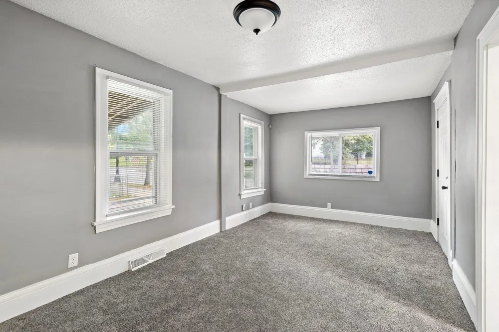 1008 Lowry Avenue Minneapolis, MN 55411
