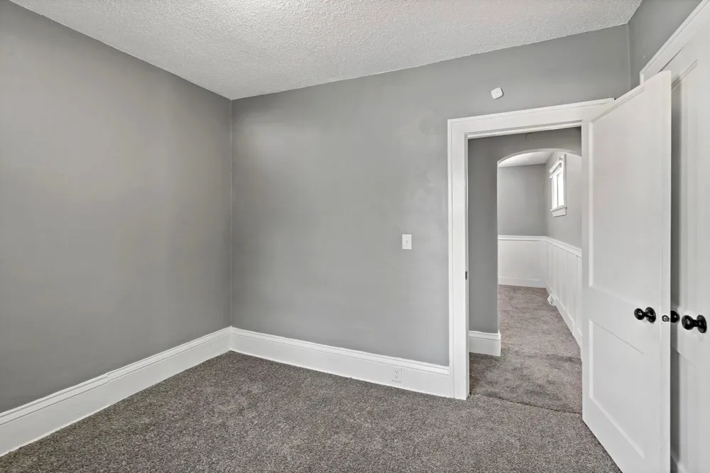 1008 Lowry Avenue Minneapolis, MN 55411