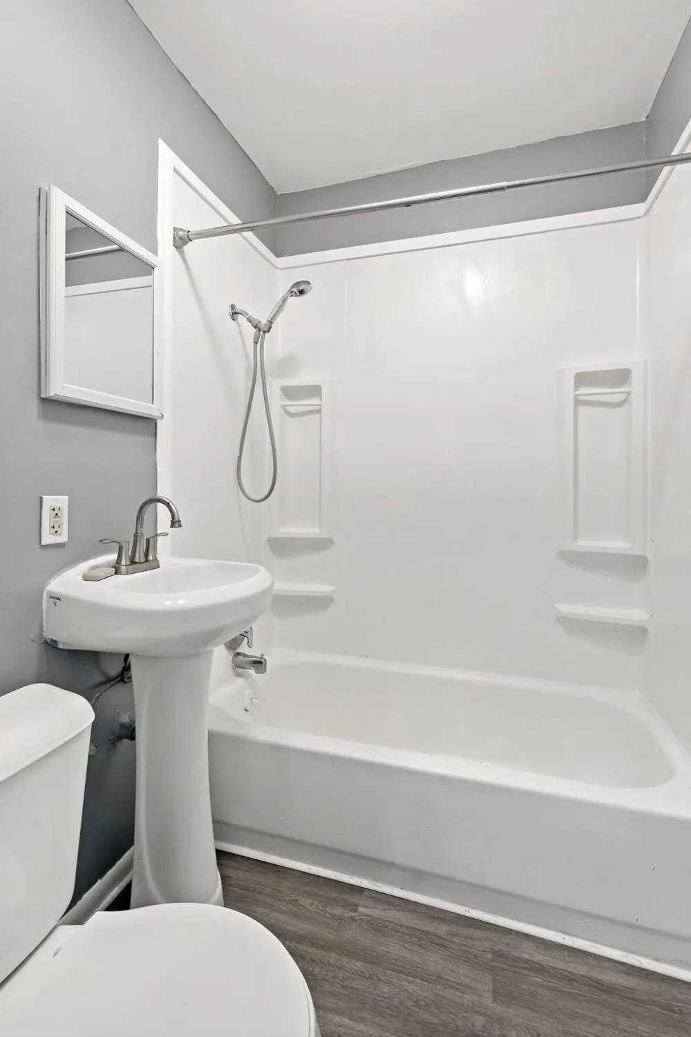 1008 Lowry Avenue Minneapolis, MN 55411