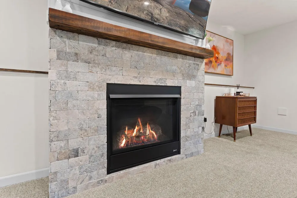 8537 Xylite Street NE Blaine, MN 55449