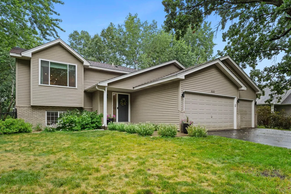 8537 Xylite Street NE Blaine, MN 55449