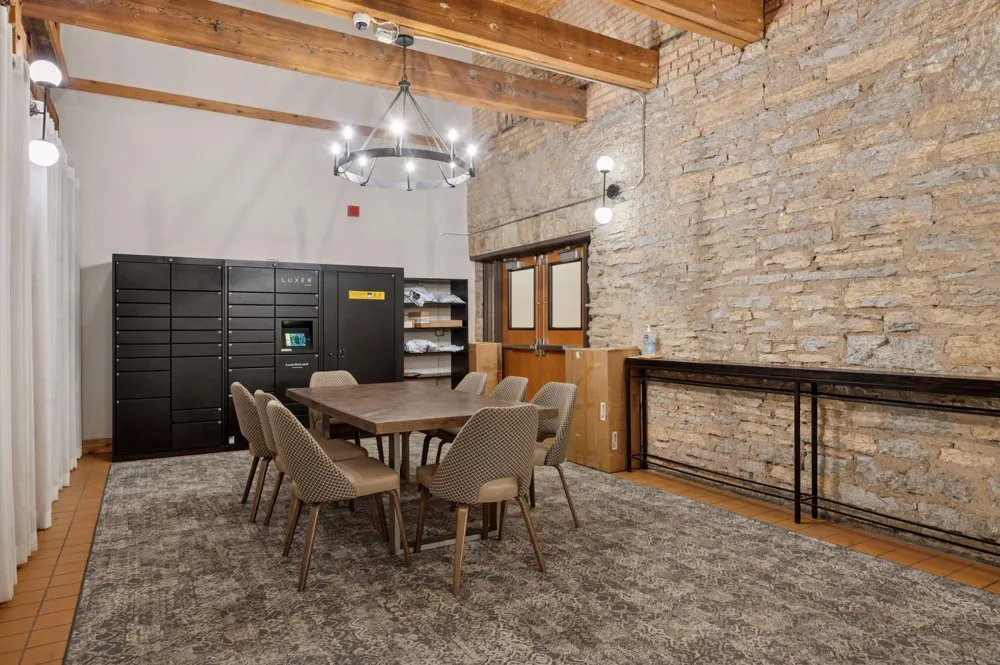400 1st Street #304 Minneapolis, MN 55401