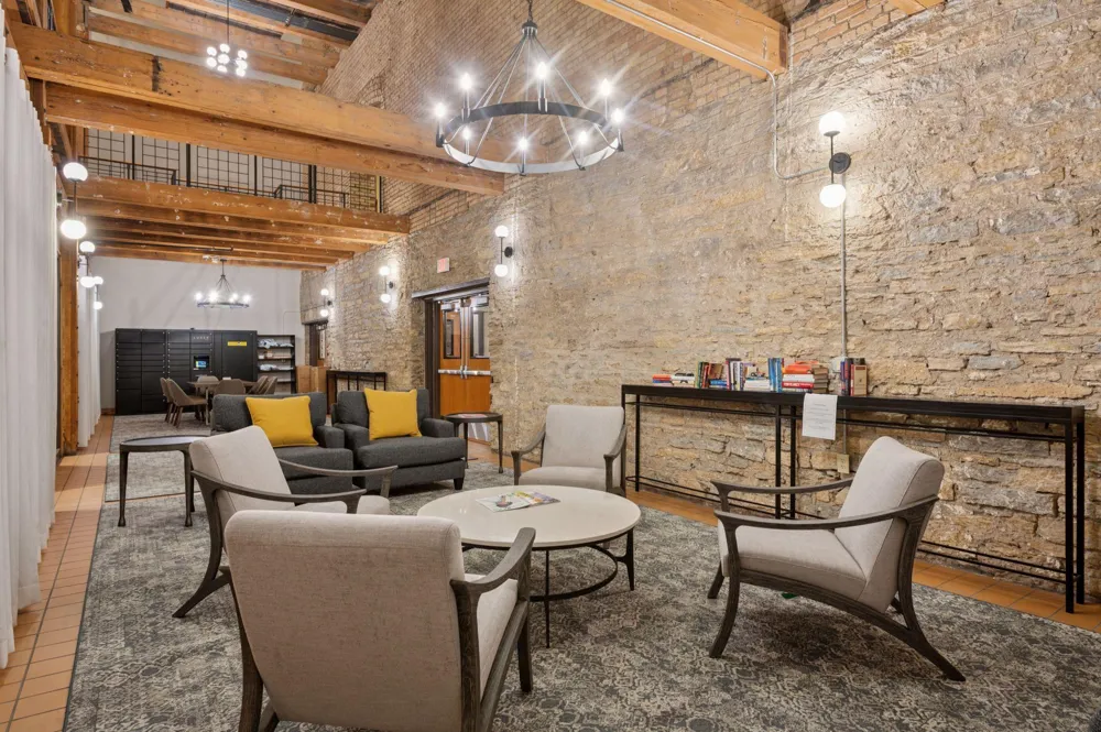 400 1st Street #304 Minneapolis, MN 55401