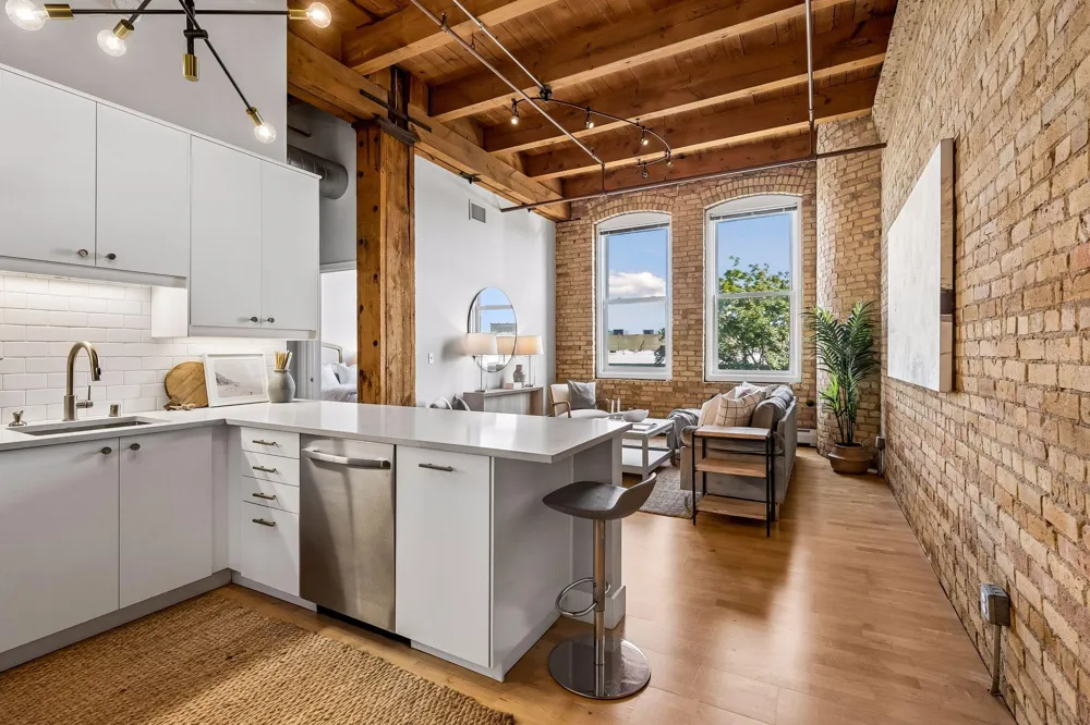 400 1st Street #304 Minneapolis, MN 55401