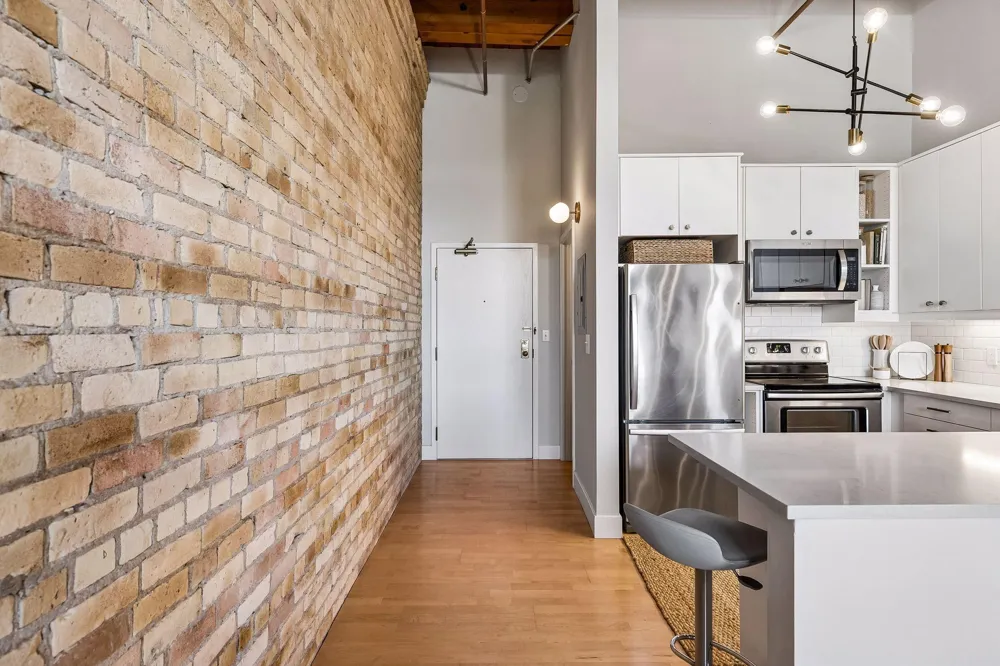 400 1st Street #304 Minneapolis, MN 55401
