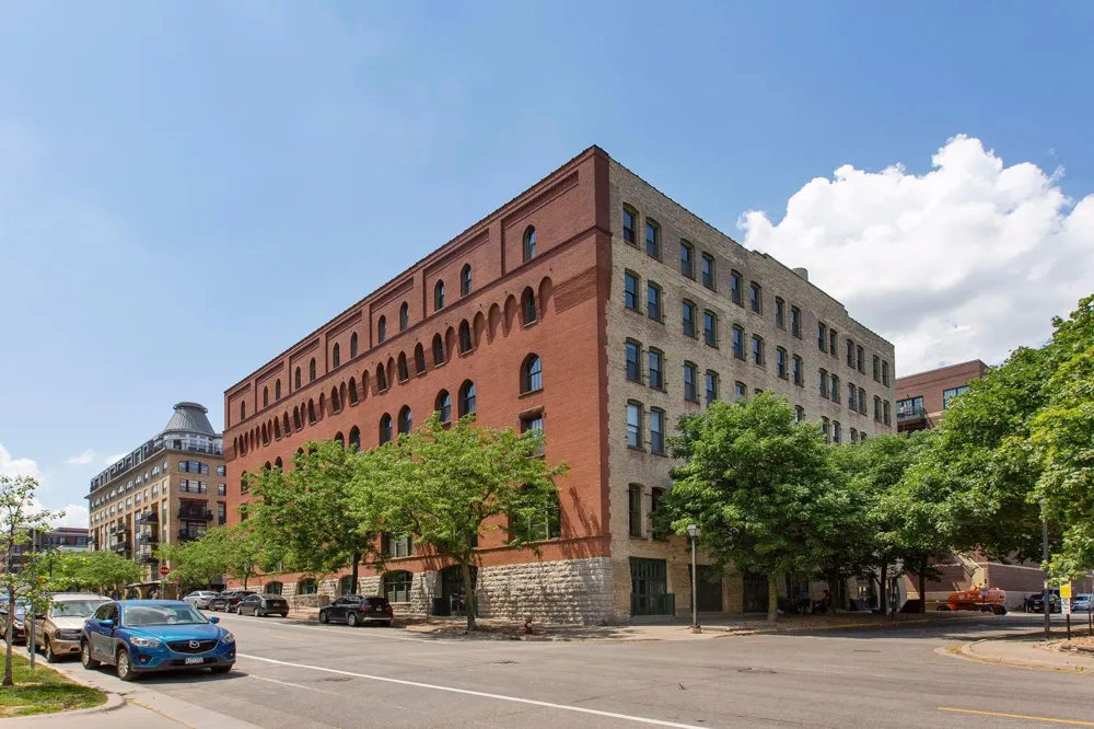 400 1st Street #304 Minneapolis, MN 55401