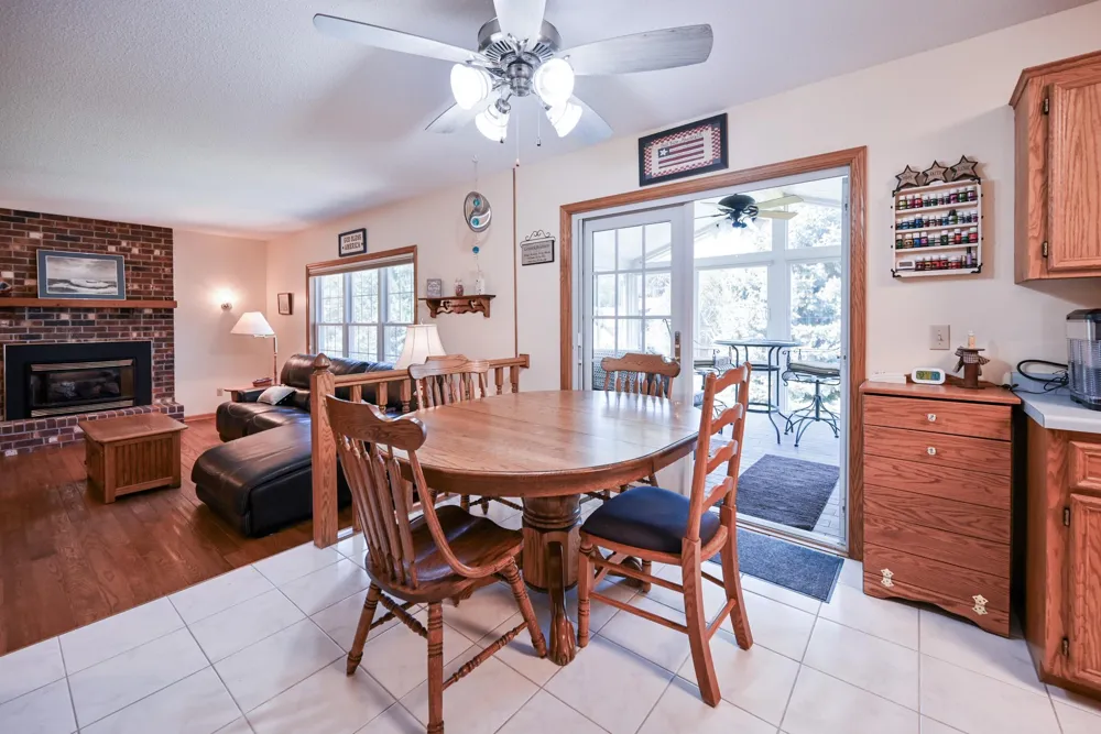 12892 Essex Way Apple Valley, MN 55124