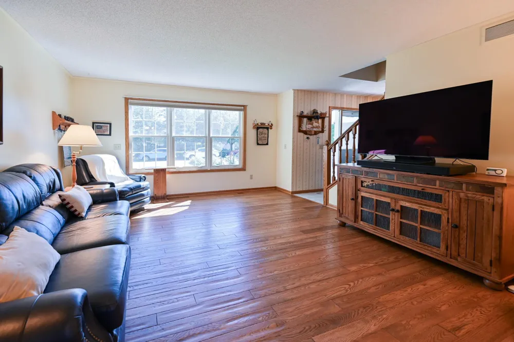 12892 Essex Way Apple Valley, MN 55124