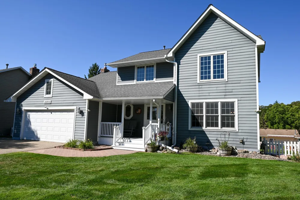 12892 Essex Way Apple Valley, MN 55124