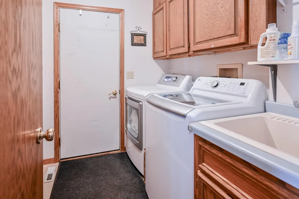 12892 Essex Way Apple Valley, MN 55124