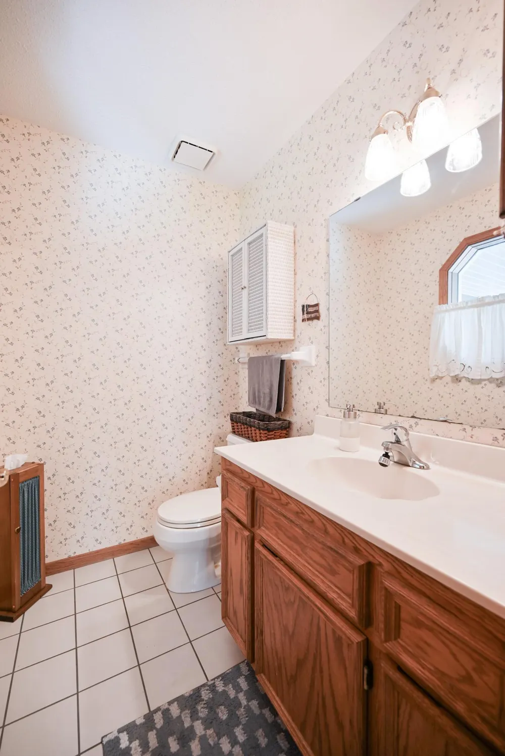 12892 Essex Way Apple Valley, MN 55124