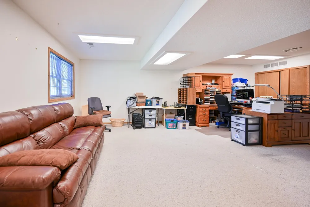 12892 Essex Way Apple Valley, MN 55124