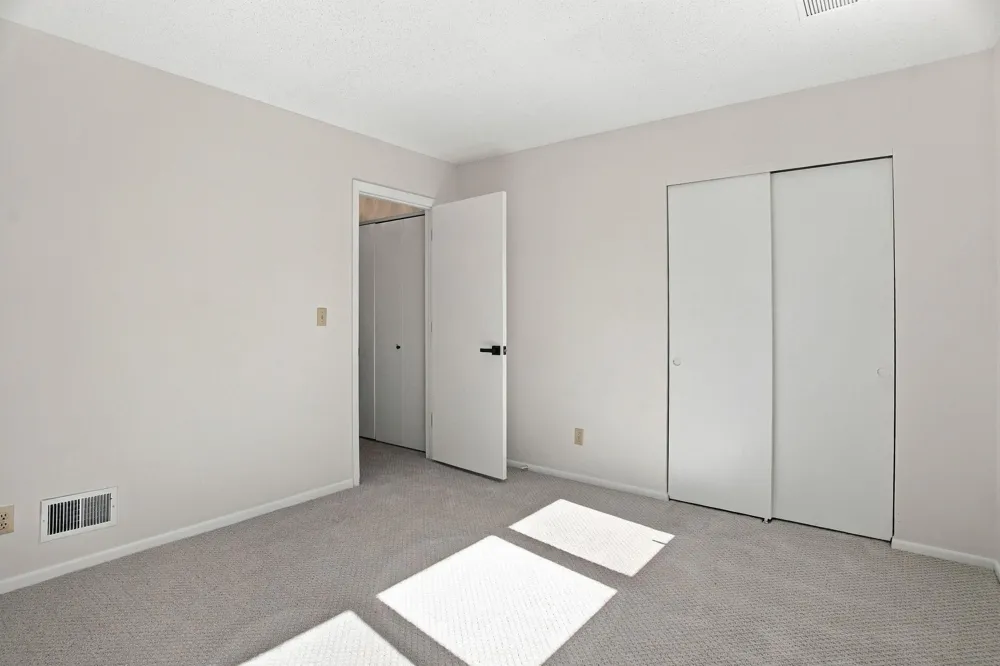 243 W Eagle Lake Drive Maple Grove, MN 55369