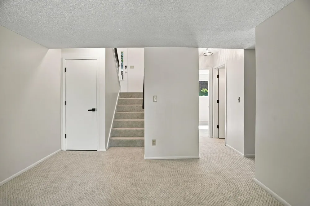 243 W Eagle Lake Drive Maple Grove, MN 55369