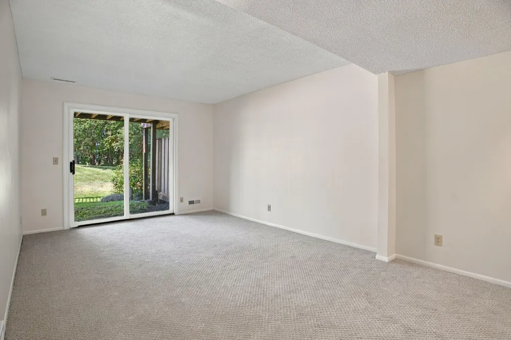 243 W Eagle Lake Drive Maple Grove, MN 55369