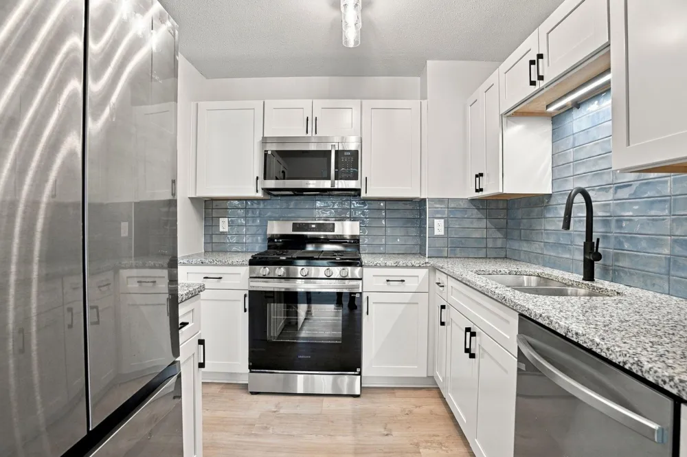 243 W Eagle Lake Drive Maple Grove, MN 55369