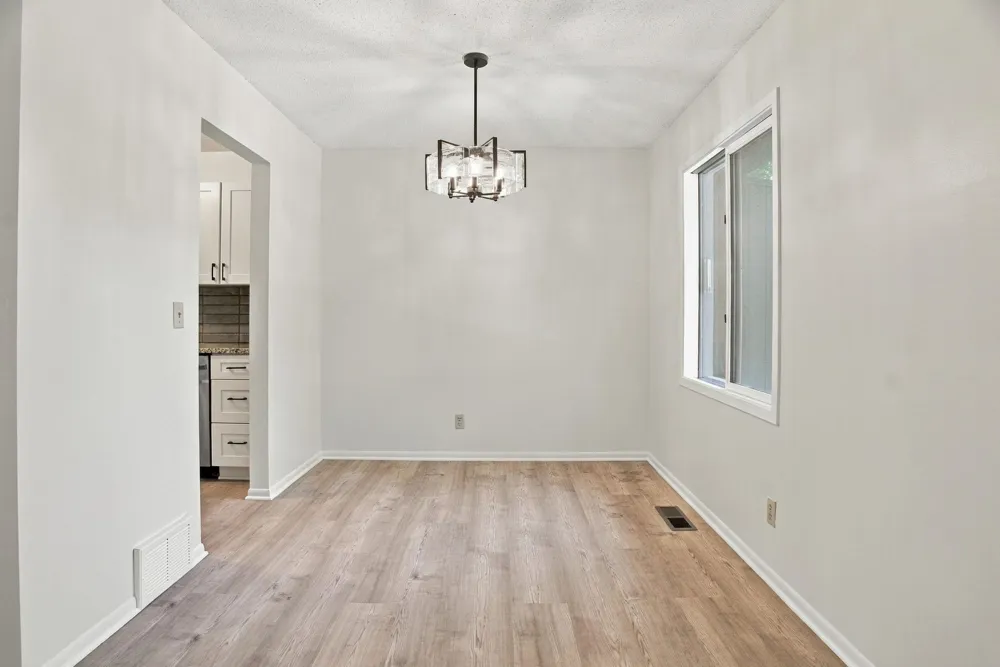 243 W Eagle Lake Drive Maple Grove, MN 55369