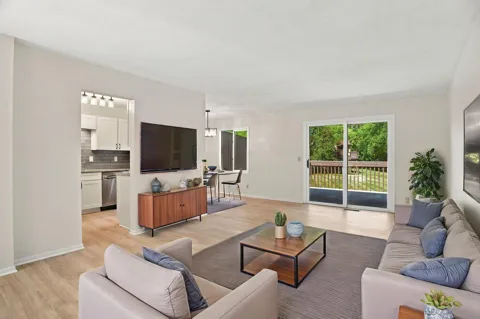 243 W Eagle Lake Drive