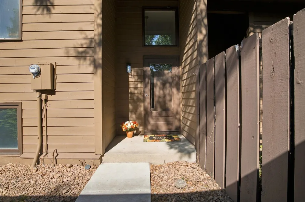 243 W Eagle Lake Drive Maple Grove, MN 55369