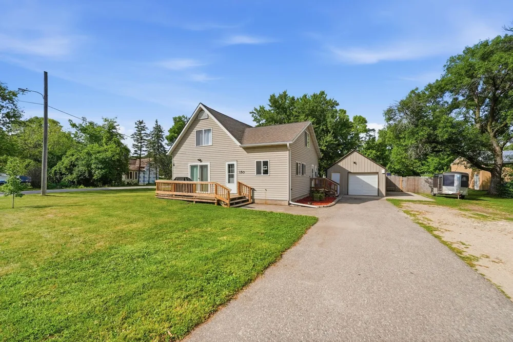 150 W Church Avenue Nelson, MN 56355