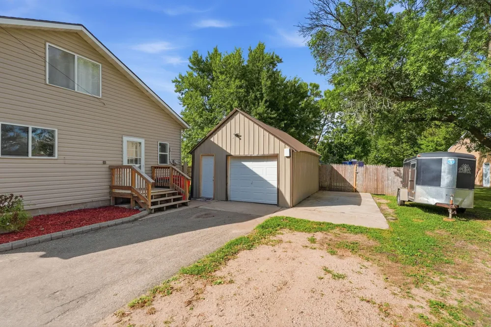150 W Church Avenue Nelson, MN 56355