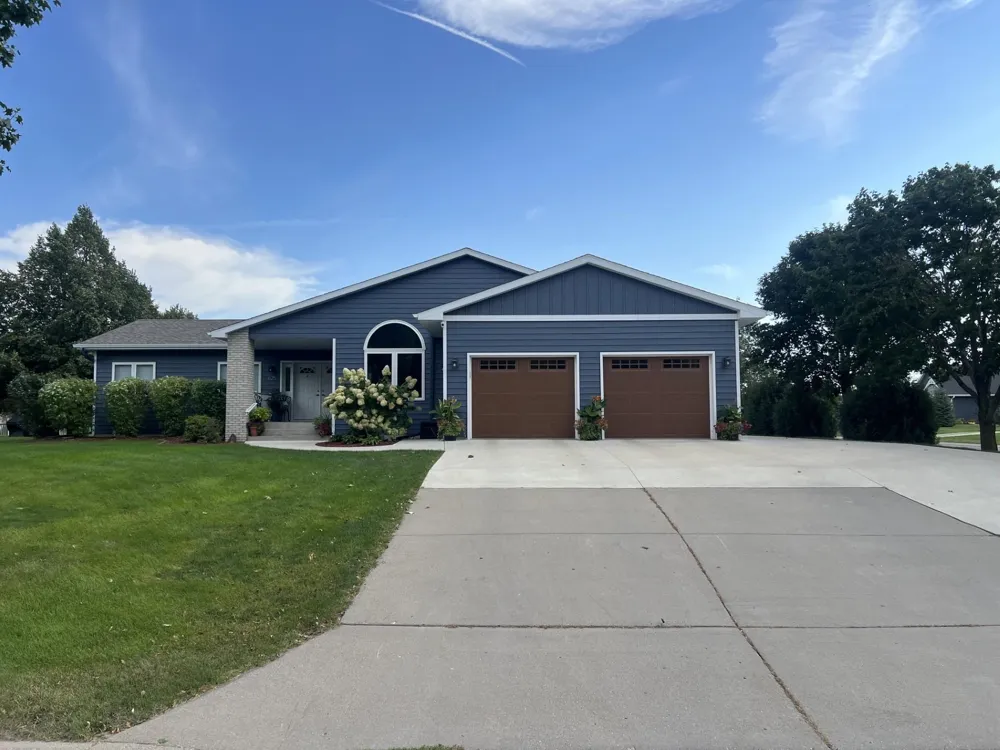 825 S Hubbard Avenue Litchfield, MN 55355