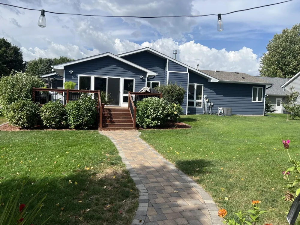 825 S Hubbard Avenue Litchfield, MN 55355
