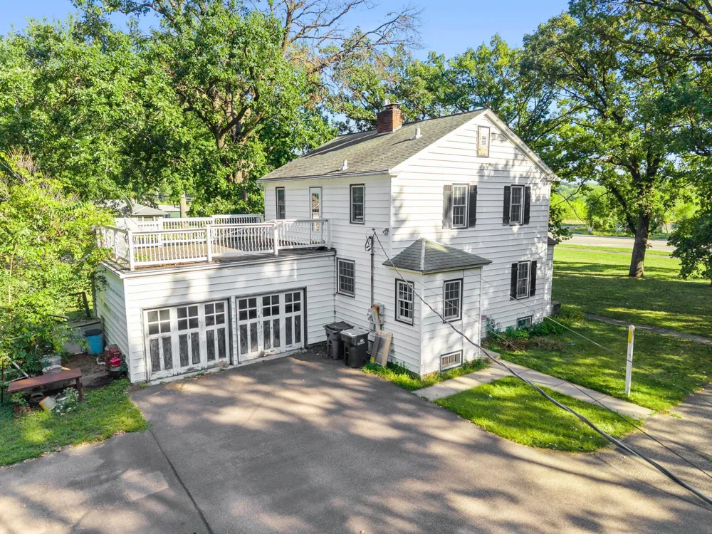 1831 County Road I W Shoreview, MN 55126