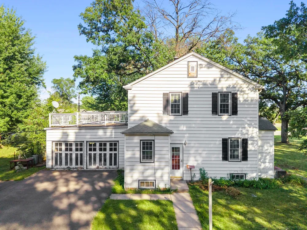 1831 County Road I W Shoreview, MN 55126