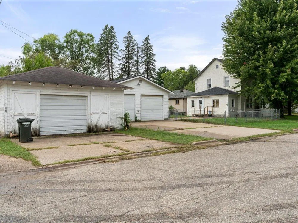824 10th Avenue NE Brainerd, MN 56401