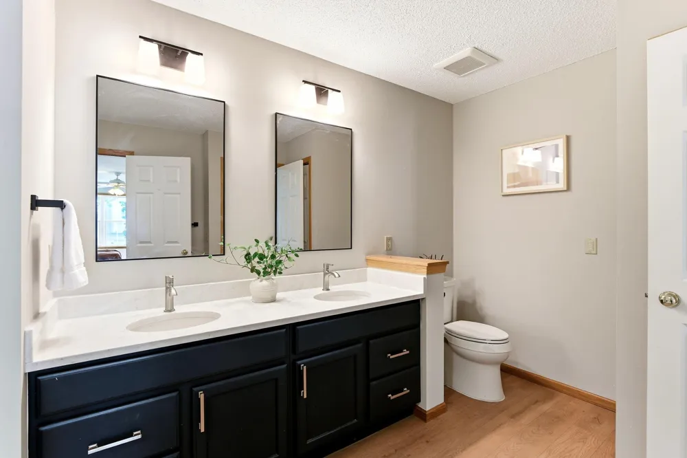 2036 Chicory Way Chanhassen, MN 55317