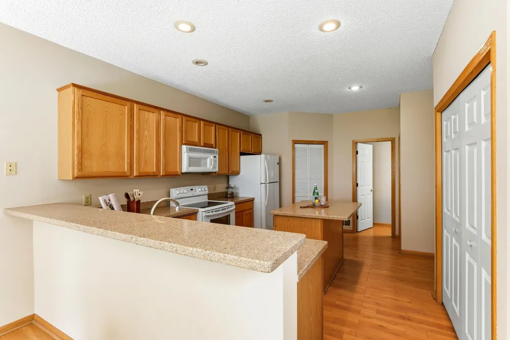 2036 Chicory Way Chanhassen, MN 55317