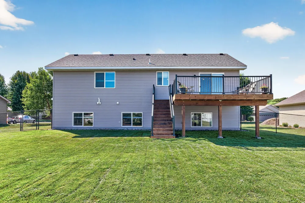 26213 24th Street W Zimmerman, MN 55398