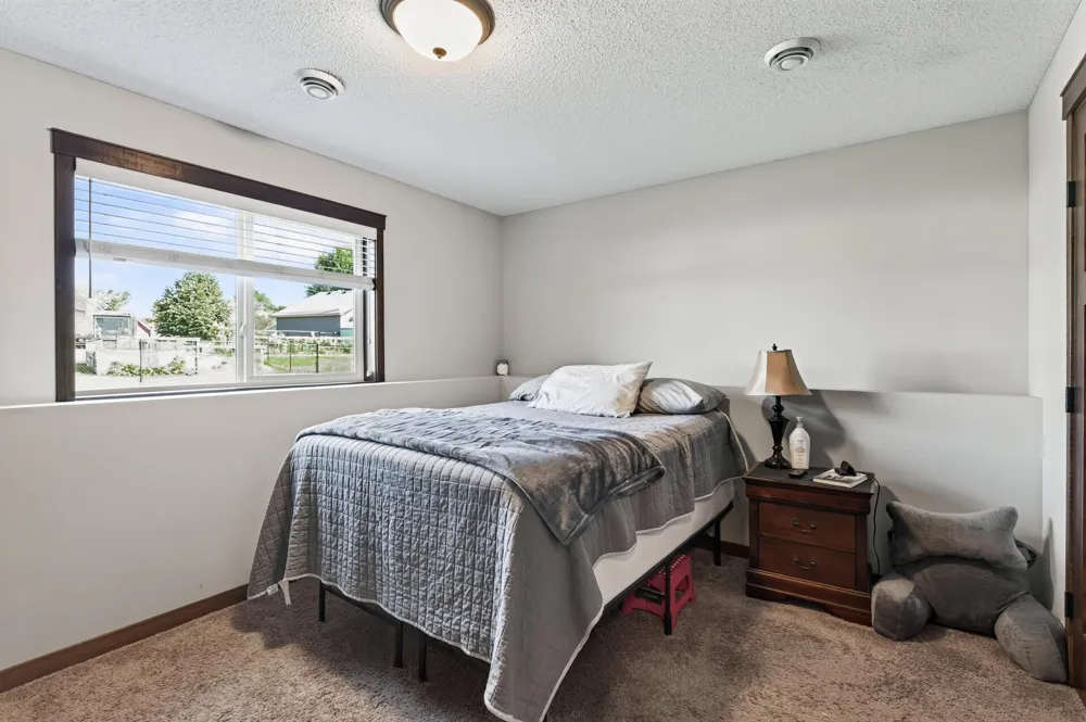 26213 24th Street W Zimmerman, MN 55398